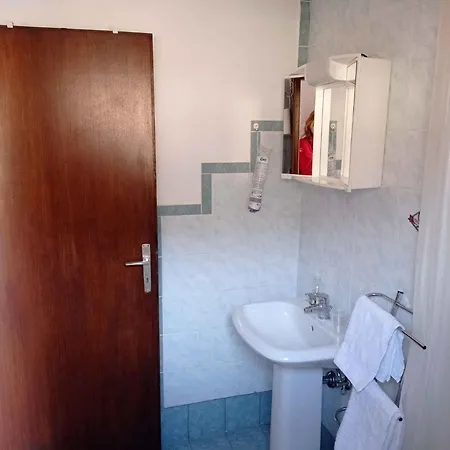 In 42639 Nyaraló *